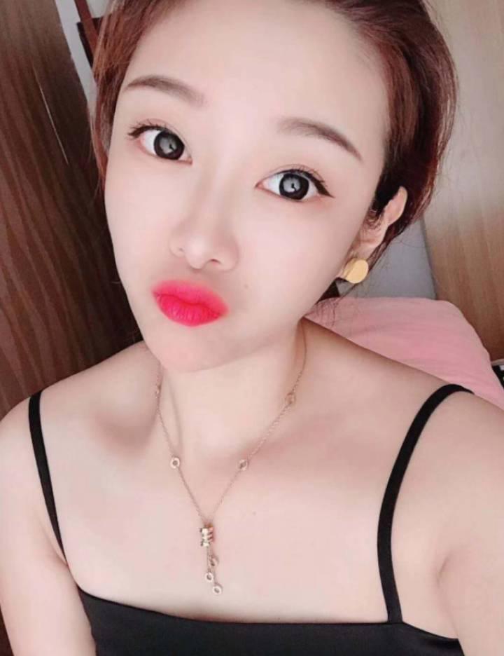 最近才发现的一个妹极品妹子